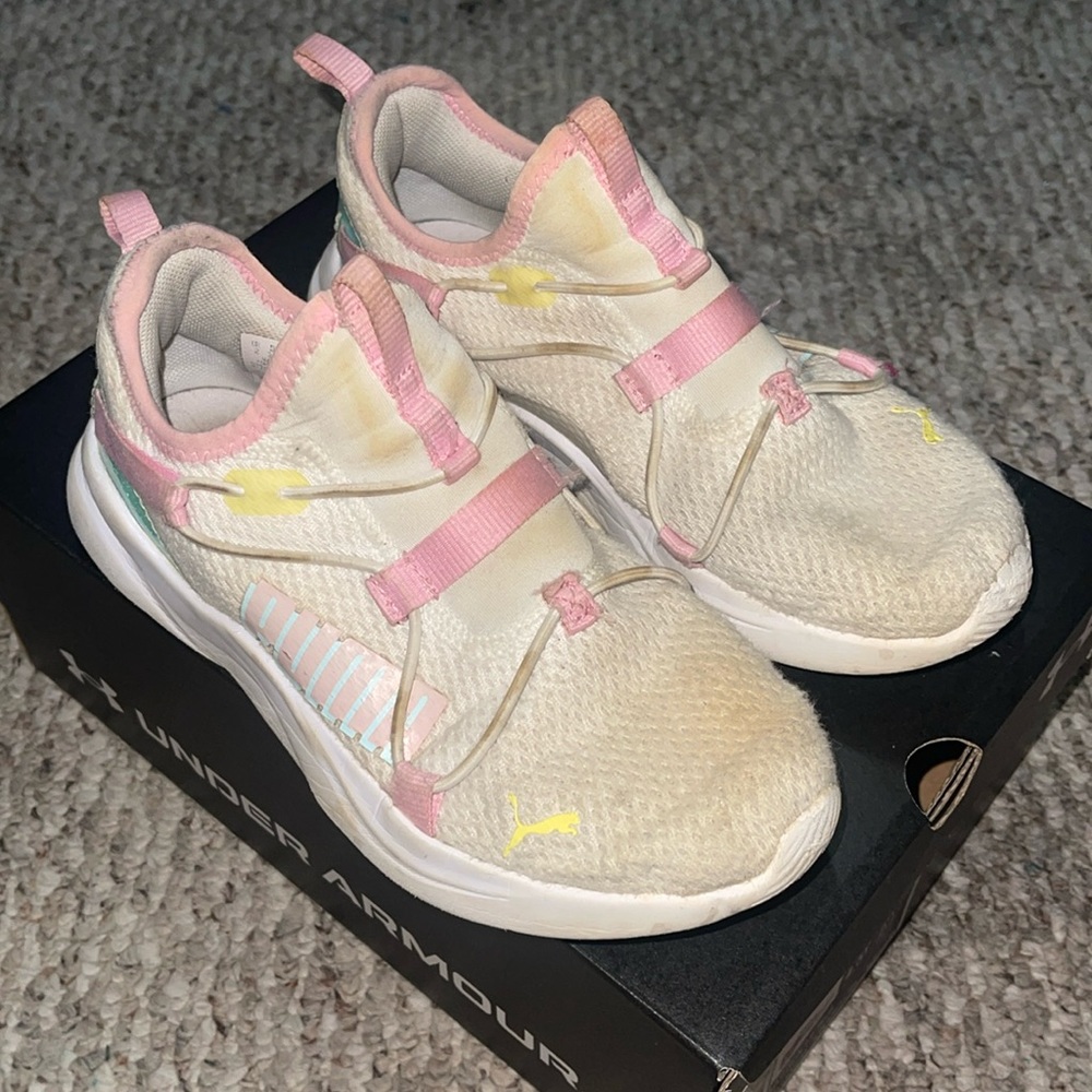 Puma Sneakers